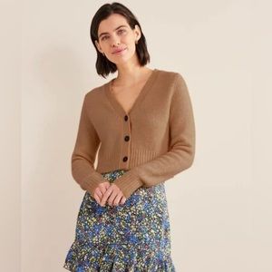 Boden tan v neck cropped sweater size XL NWOT